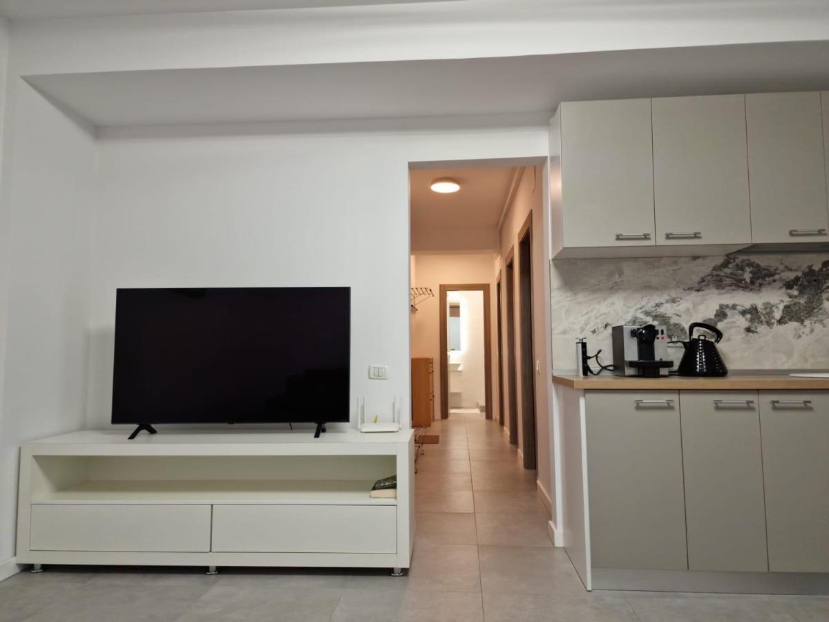 Catedral Apartment Bukarest Eksteriør billede