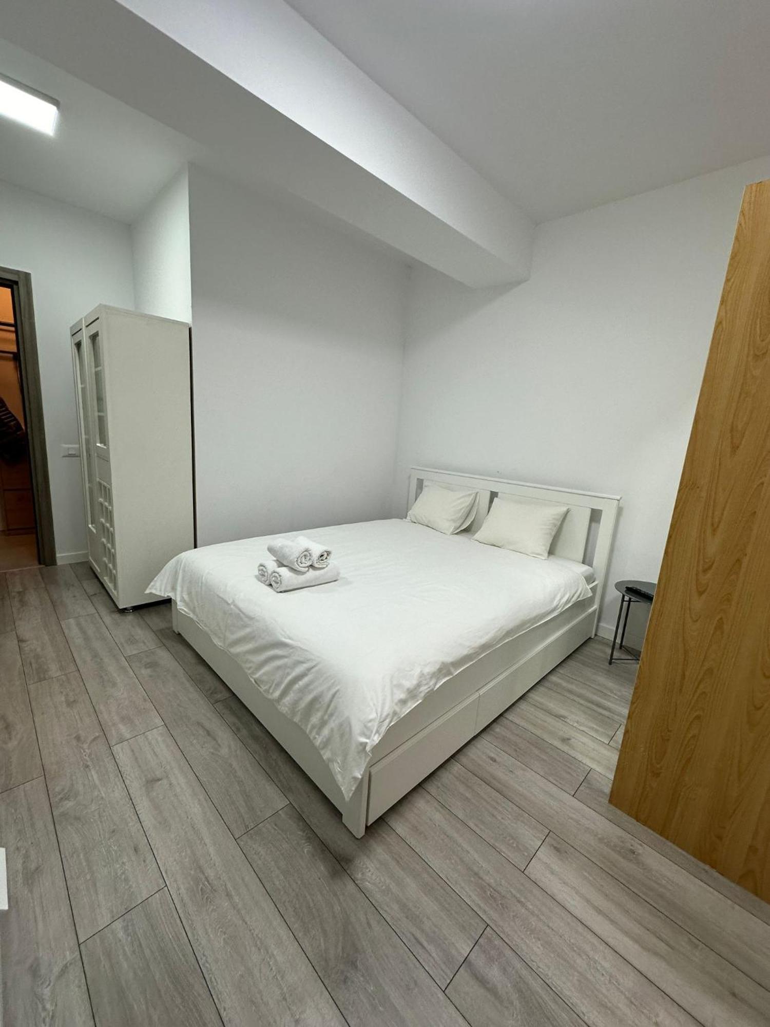 Catedral Apartment Bukarest Eksteriør billede